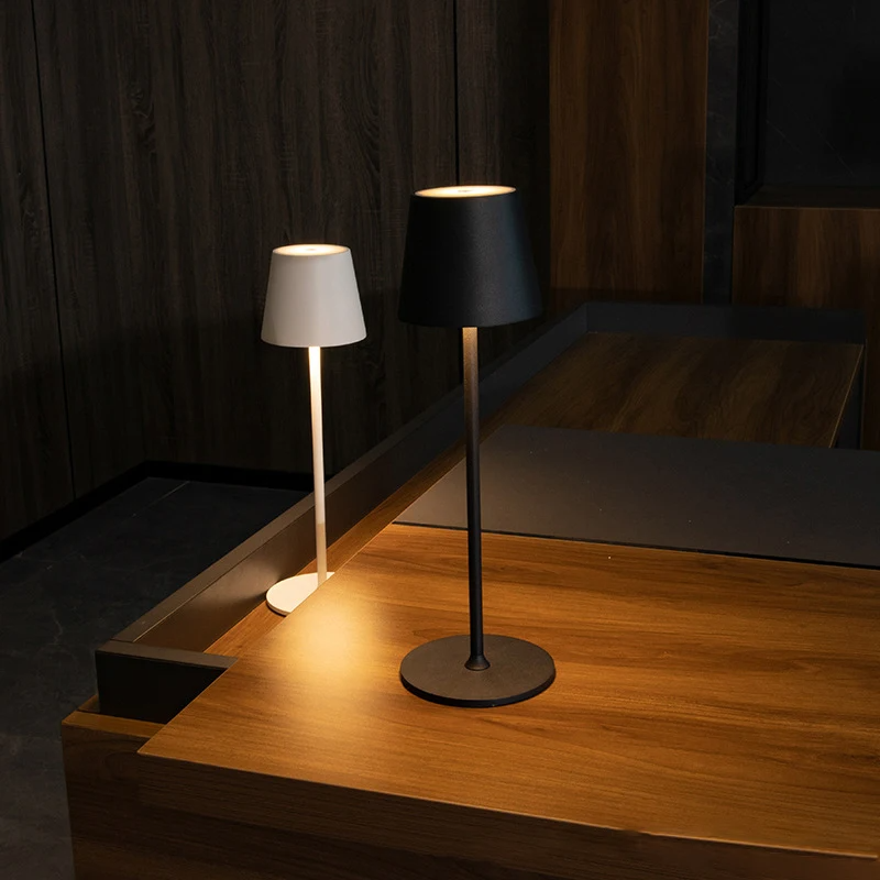 Luna | Lámpara de mesa